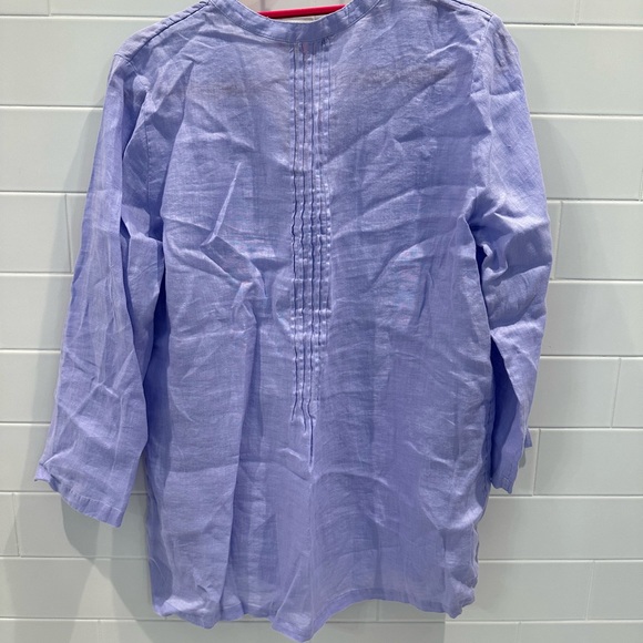 Lilly Pulitzer Sarasota Tunic Top
SKU:	889069988777
Color:	Lillys Lilac
Size:	M - Picture 3 of 3